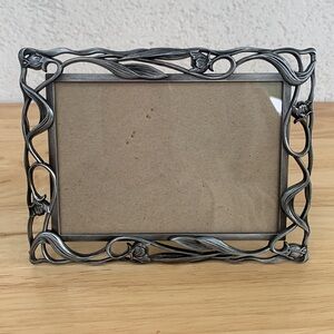 Pewter 5/3 photo frame beauty delicate floral design